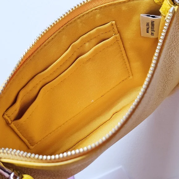Vintage NWT Coach Shearling Small Wristlet in Banana Yellow With Pom Pom - Picture 10 of 16